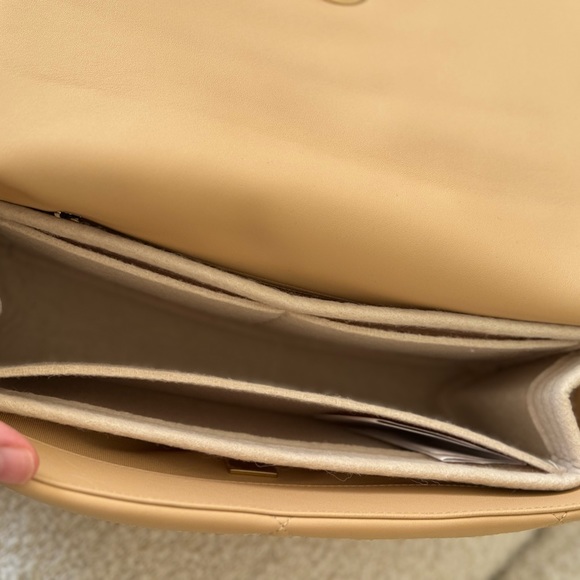 Chanel 19 Large, Beige Lambskin With Gold Hardware - Picture 6 of 17